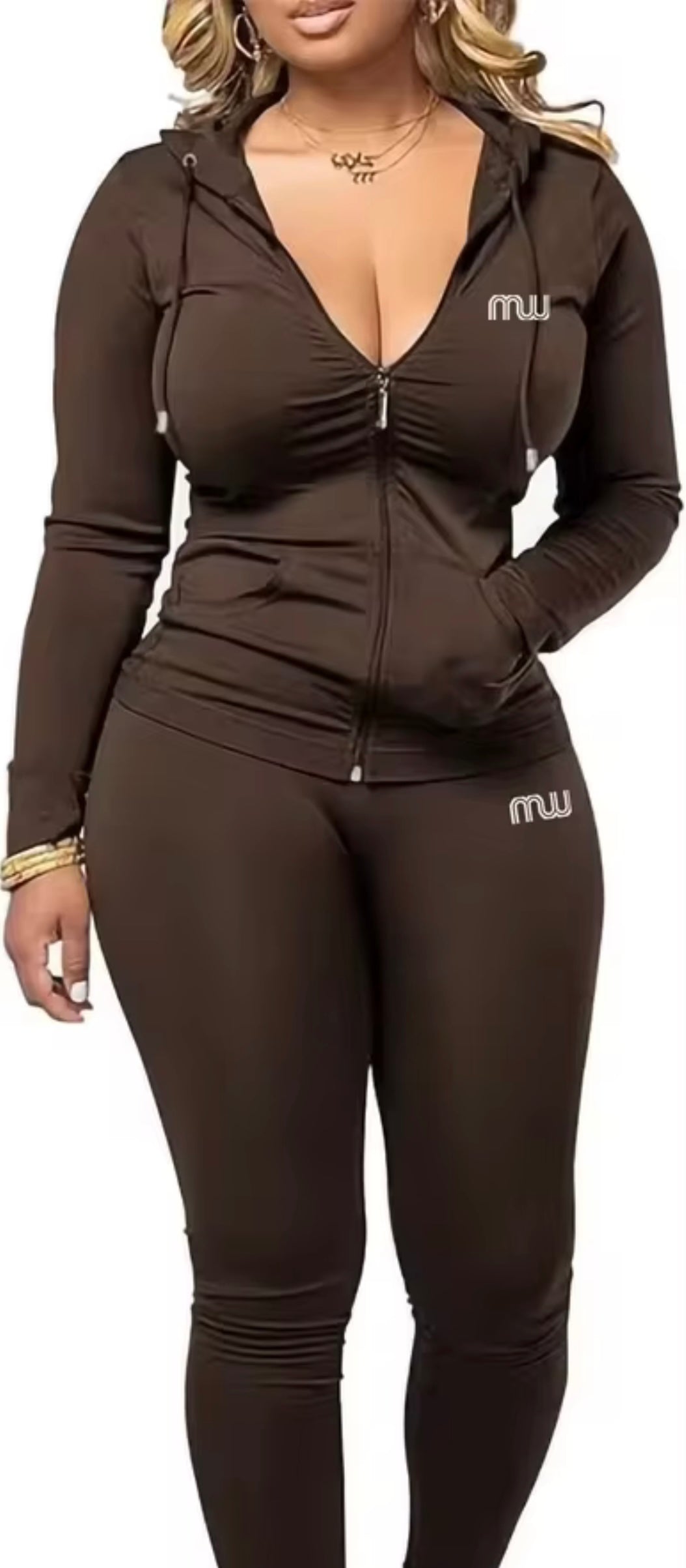 Women’s hooded two-piece sports suit